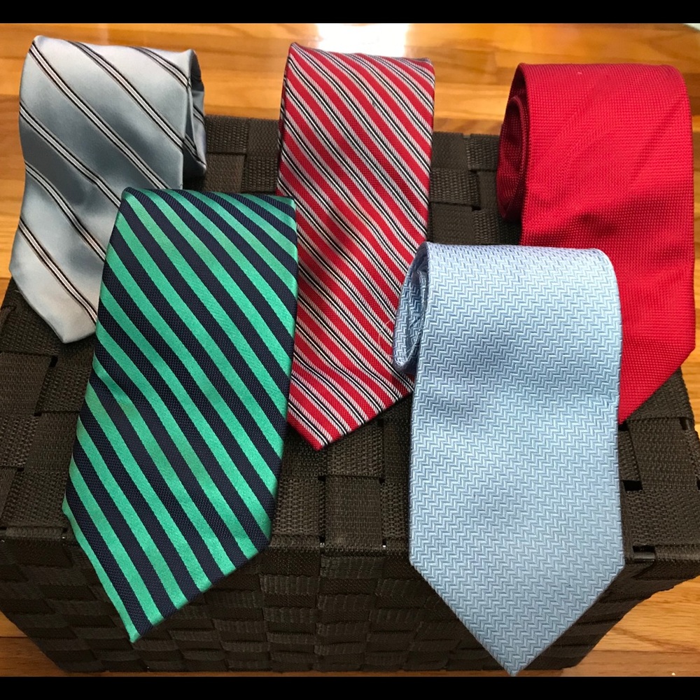 Lot of 5 ties. 4 nautica 1 chaps